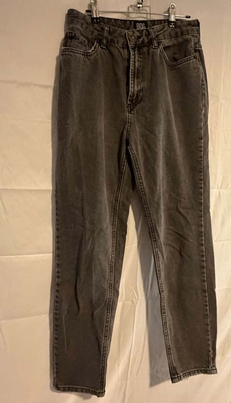 BDG Urban Outfitters Mom High-Rise Petite Black Jeans 26